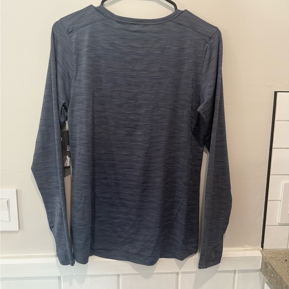 NWT Mountain Hardware Gray Long Sleeve Shirt - Picture 5 of 8